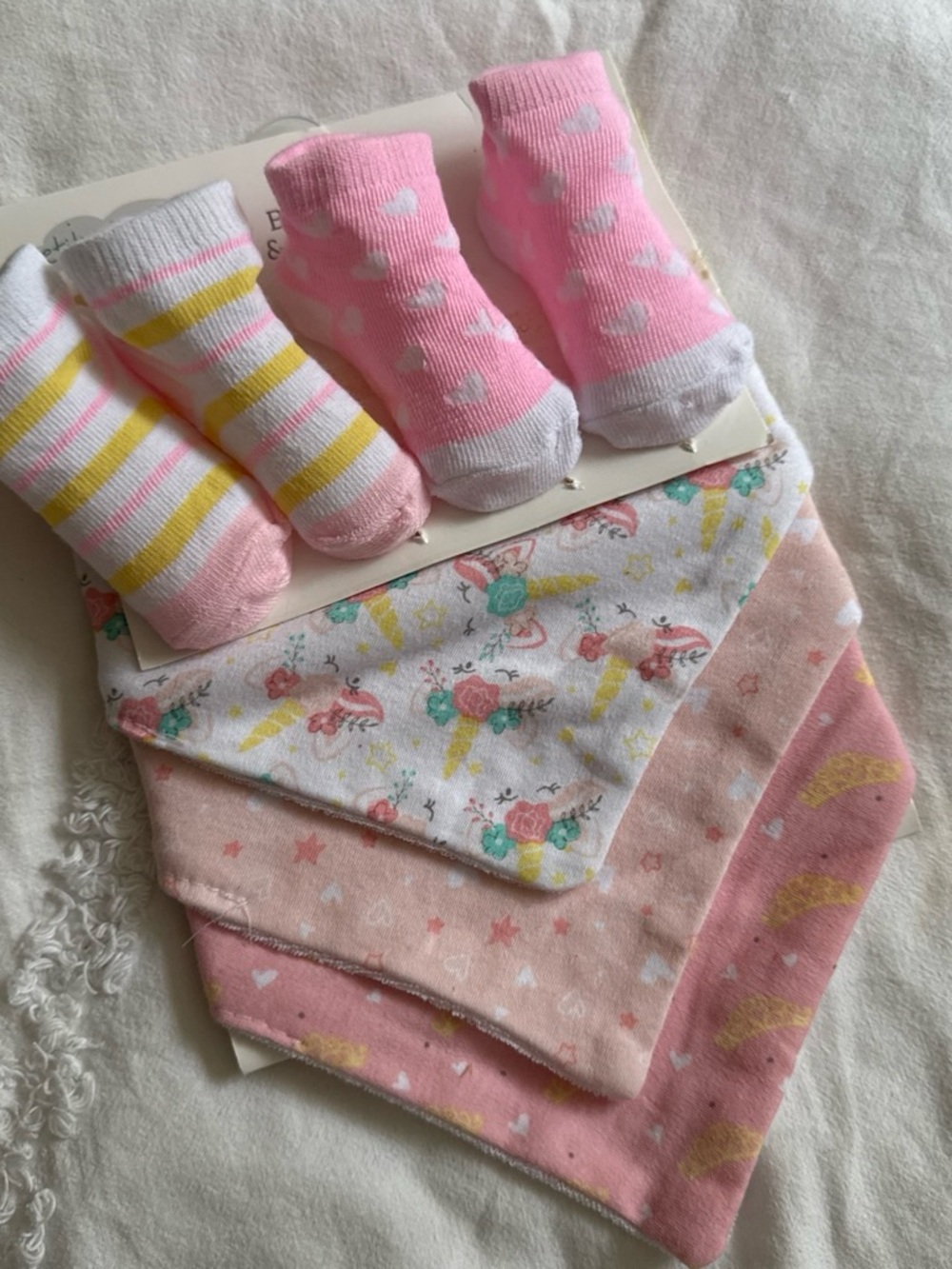 Baby Girls 4-Pack Pink Patterned Socks & Bibs Set